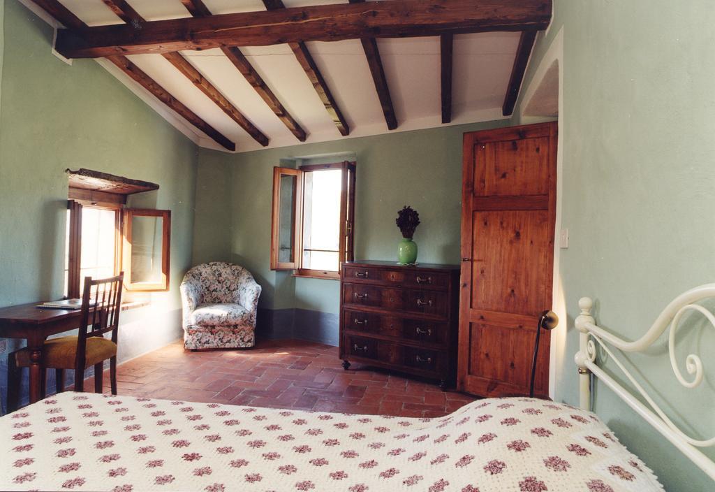 Bed and Breakfast Antica Casa "Le Rondini" Борго-а-Буджано Номер фото