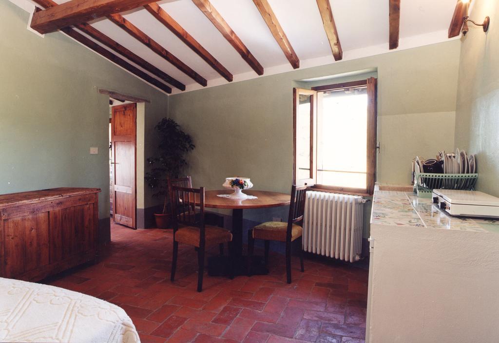 Bed and Breakfast Antica Casa "Le Rondini" Борго-а-Буджано Номер фото