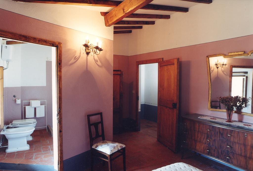 Bed and Breakfast Antica Casa "Le Rondini" Борго-а-Буджано Номер фото