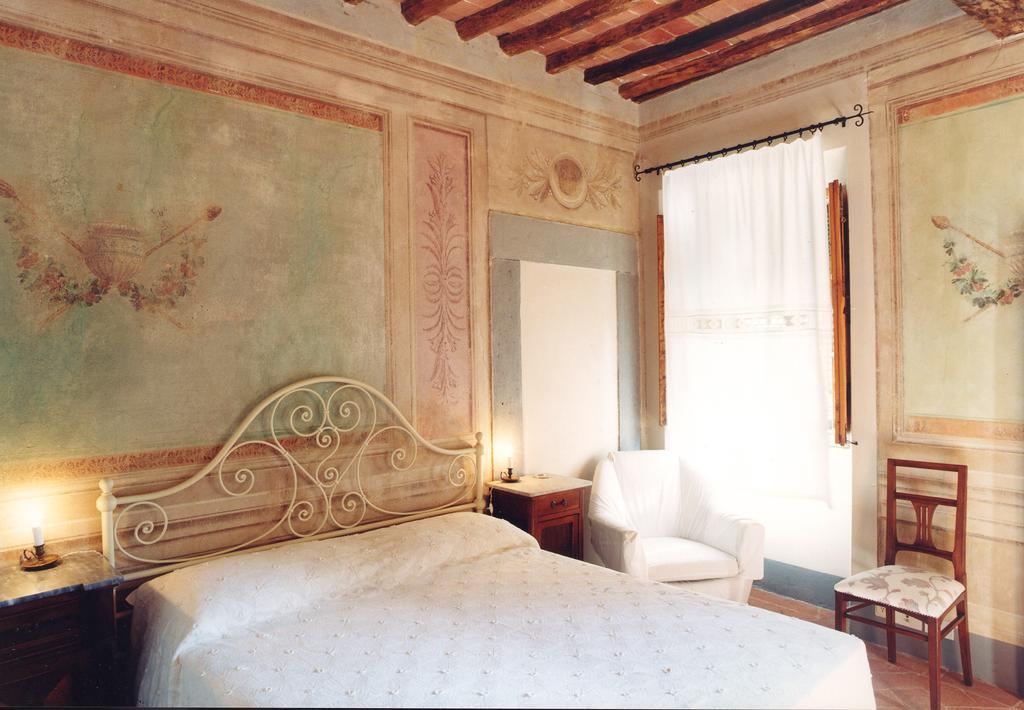 Bed and Breakfast Antica Casa "Le Rondini" Борго-а-Буджано Номер фото