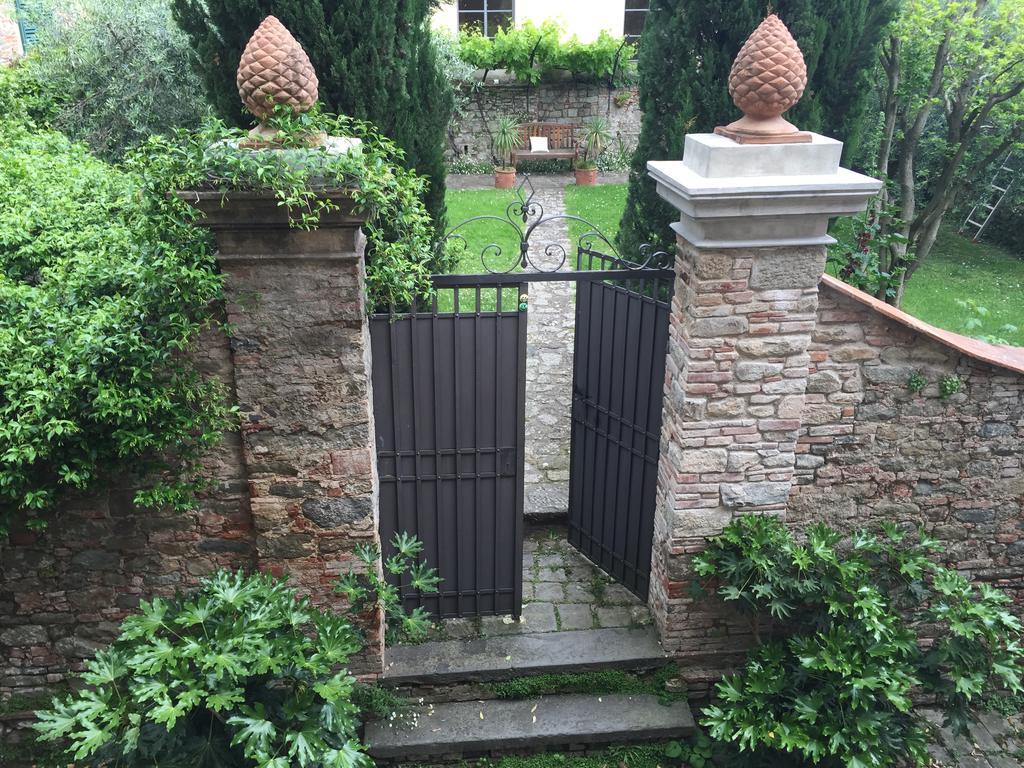 Bed and Breakfast Antica Casa "Le Rondini" Борго-а-Буджано Экстерьер фото