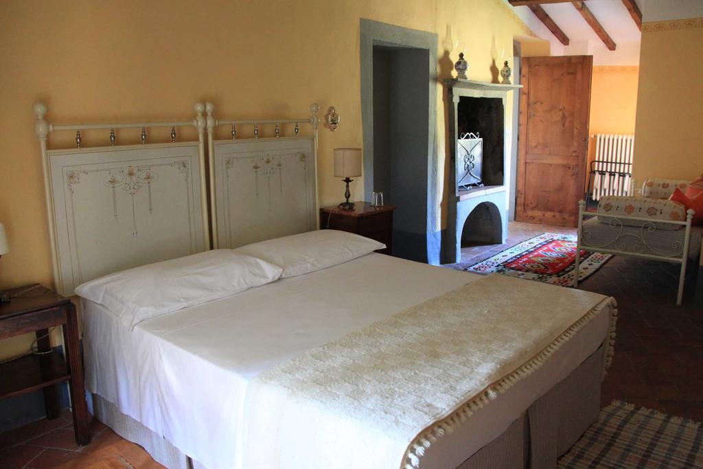 Bed and Breakfast Antica Casa "Le Rondini" Борго-а-Буджано Экстерьер фото