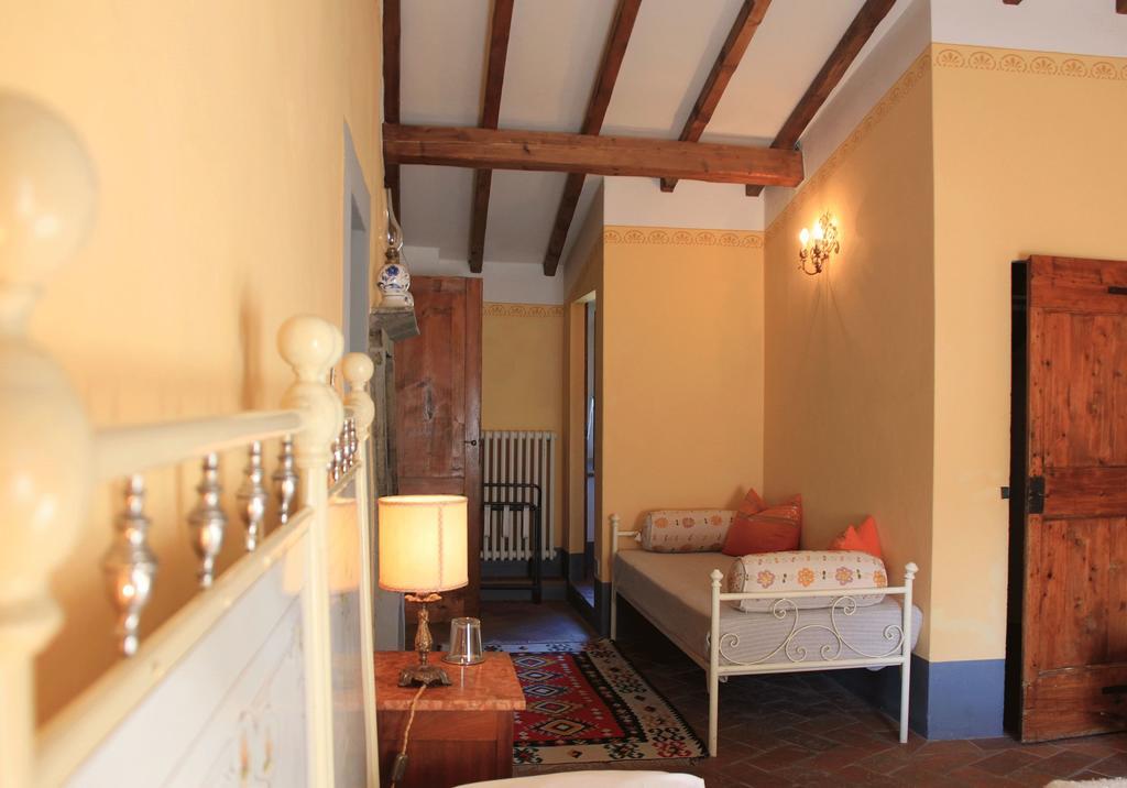 Bed and Breakfast Antica Casa "Le Rondini" Борго-а-Буджано Экстерьер фото
