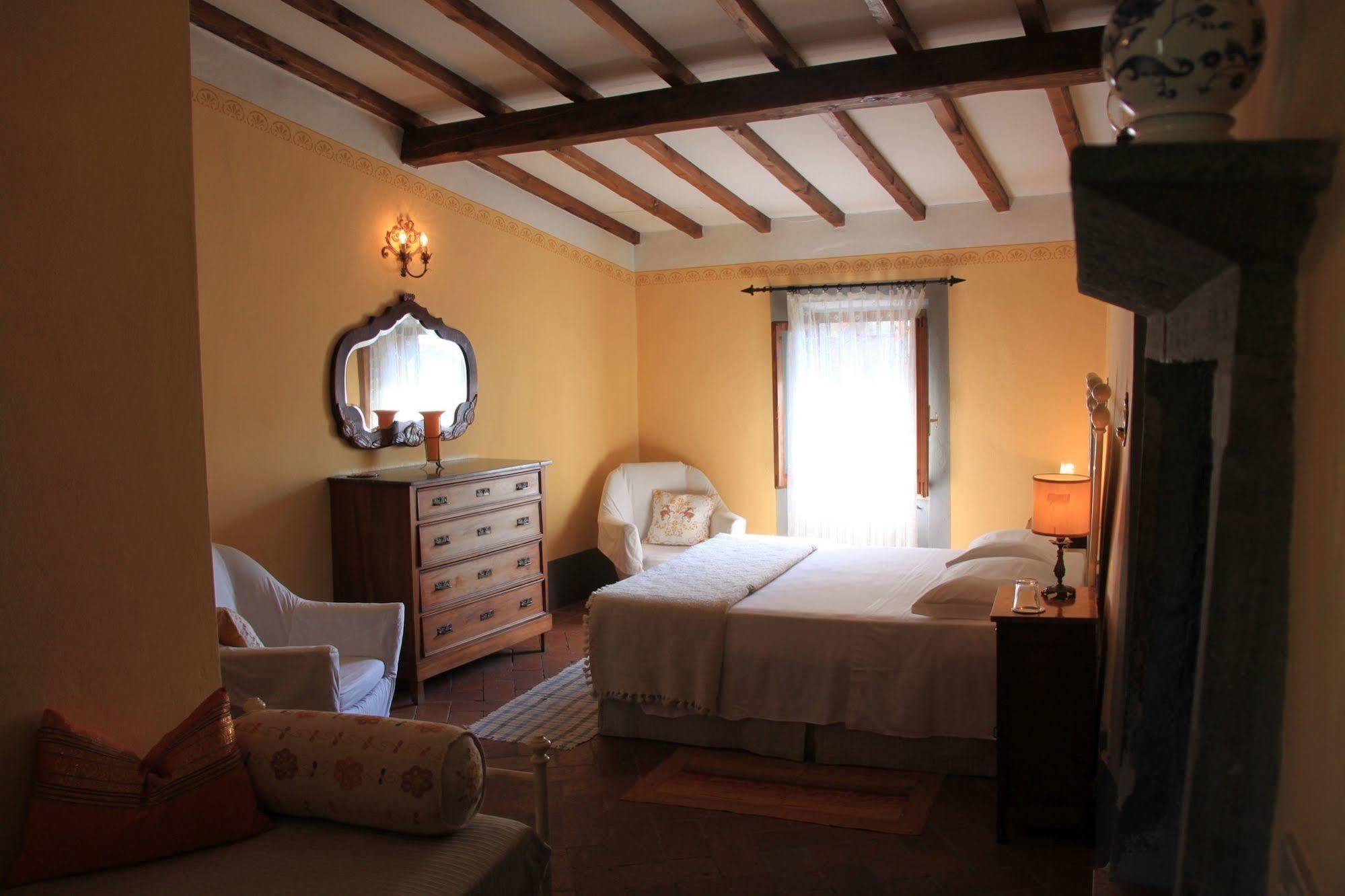 Bed and Breakfast Antica Casa "Le Rondini" Борго-а-Буджано Экстерьер фото